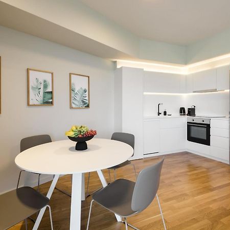 Urban Apt With Stunning Acropolis View & Roofdeck Athènes Extérieur photo